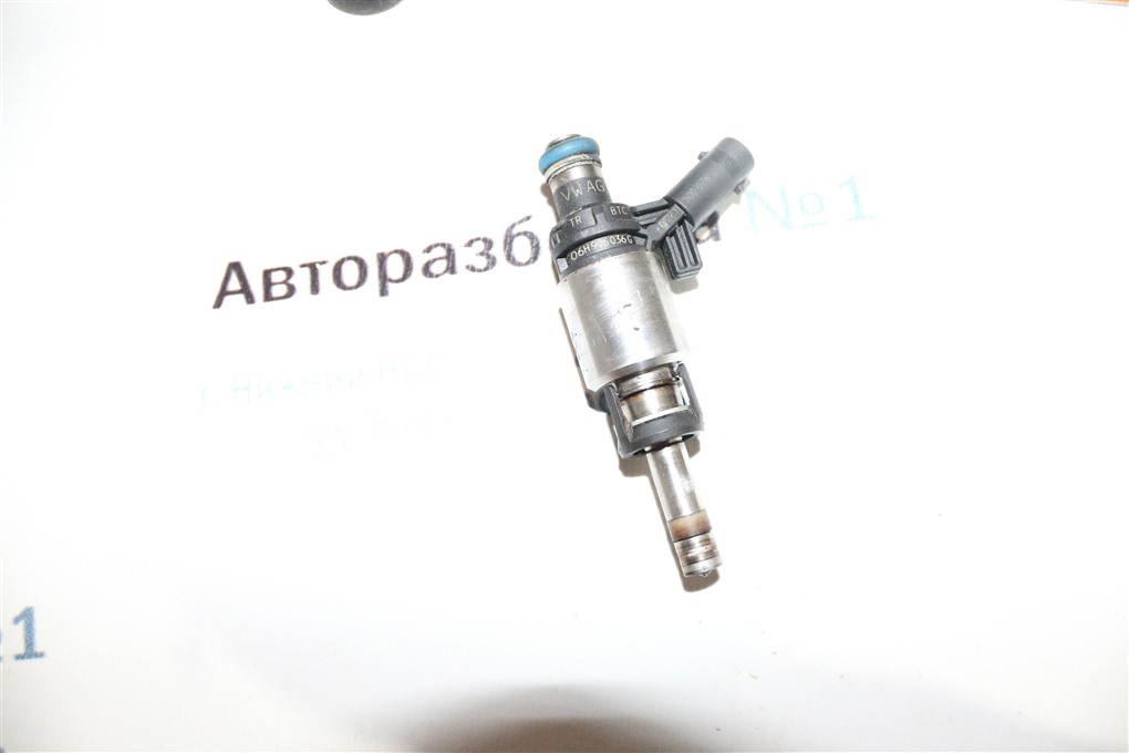 Форсунка топливная A4 2011 Седан B8 CDN