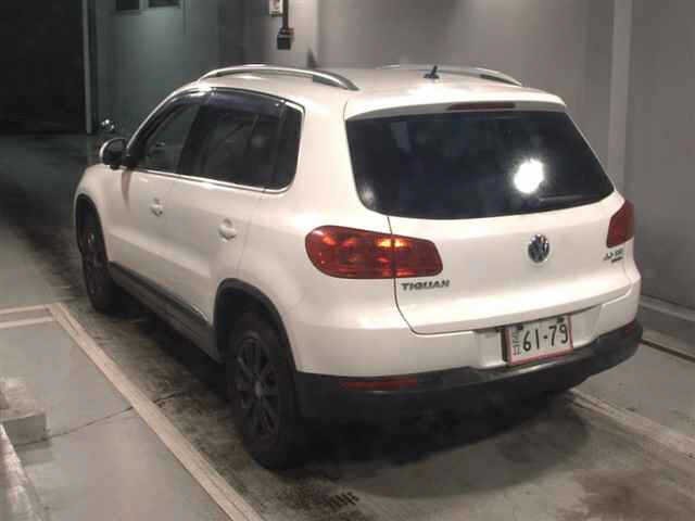 Volkswagen Tiguan 2015 — фото 2