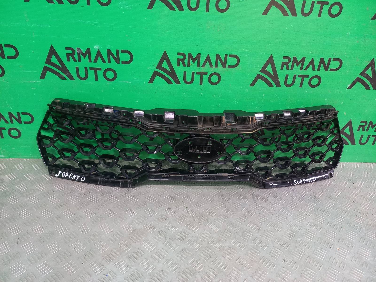 Решетка радиатора Kia Sorento 2020-нв 4 86351P2100 Б/У