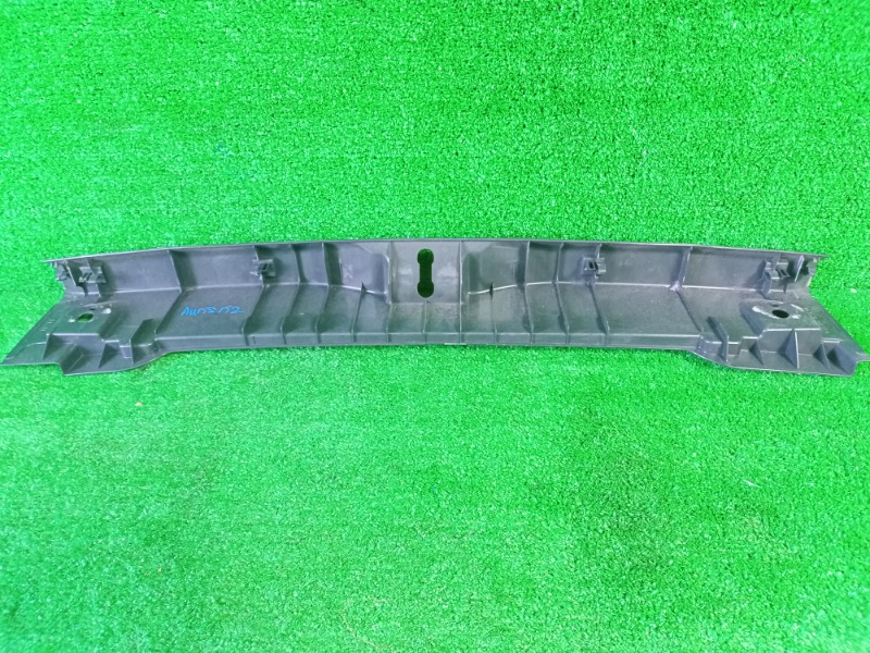 Накладка замка багажника AURIS ADE150 1ADFTV