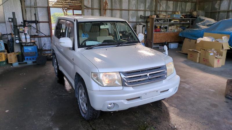 MITSUBISHI PAJERO IO 2004