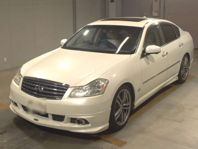 NISSAN Fuga 2004