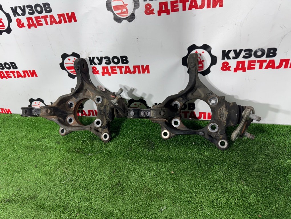 Кулак поворотный Toyota Camry V70 2017 перед. прав. (б/у) Toyota Camry V70