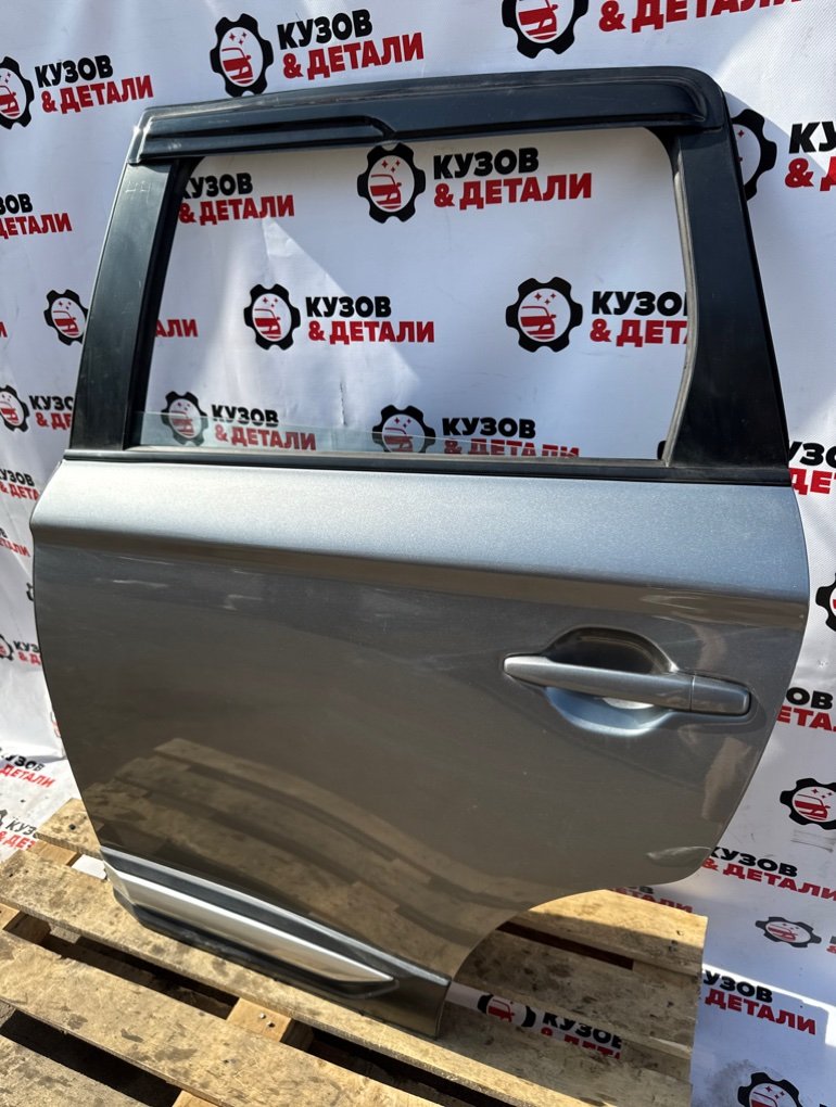 Дверь боковая Mitsubishi Outlander 3 2015 задн. лев. (б/у) Mitsubishi Outlander 3