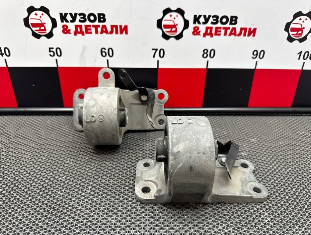 Подушка двигателя Toyota Camry V70/75 2018 (б/у) Toyota Camry V70/75