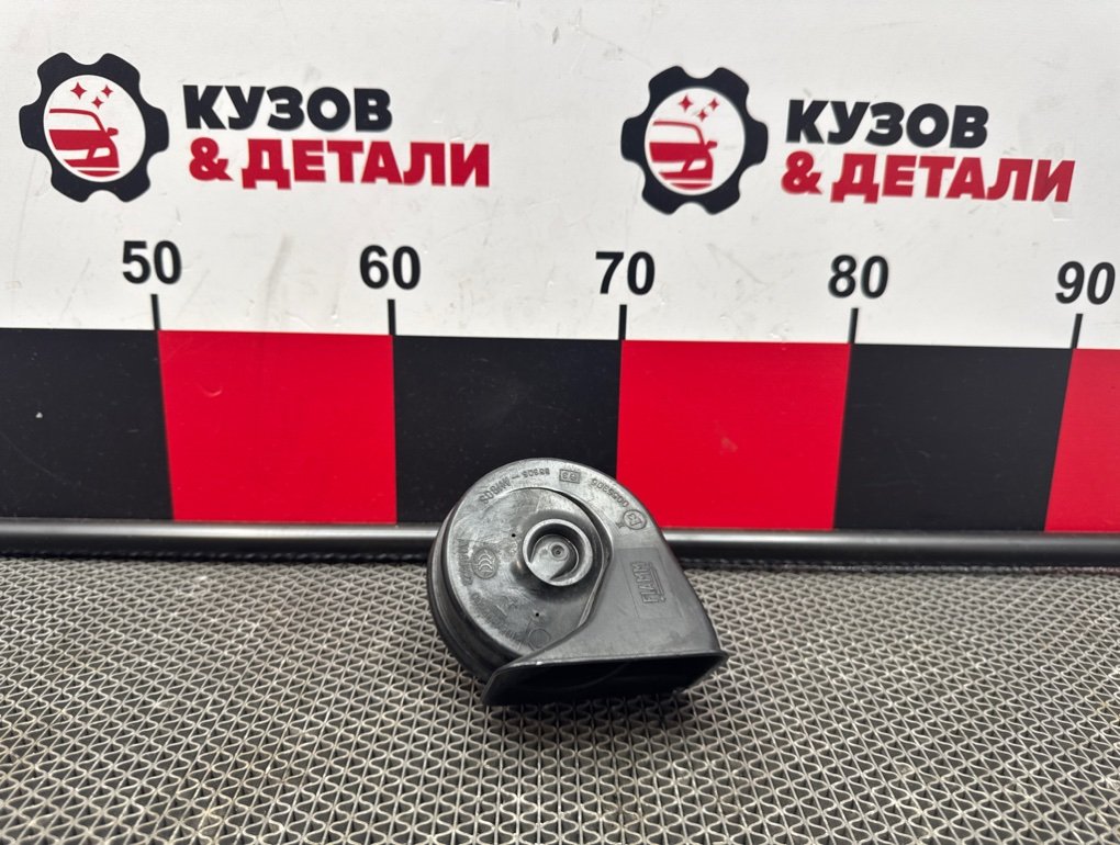 Звуковой сигнал volkswagen Passat B8 2014 (б/у) volkswagen Passat B8