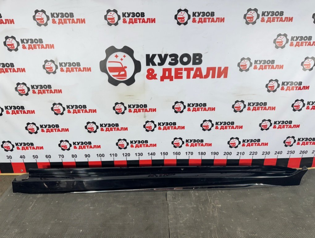 Молдинг порога Toyota Camry 70 2017 лев. (б/у) Toyota Camry 70