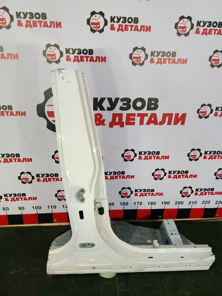 Центральная стойка кузова Toyota Camry V70 2017 прав. (б/у) Toyota Camry V70