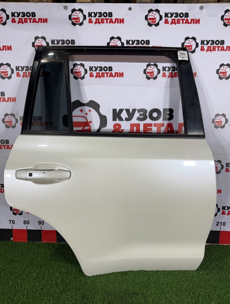 Дверь боковая Toyota Land Cruiser J200 2017 задн. прав. (б/у) Toyota Land Cruiser J200