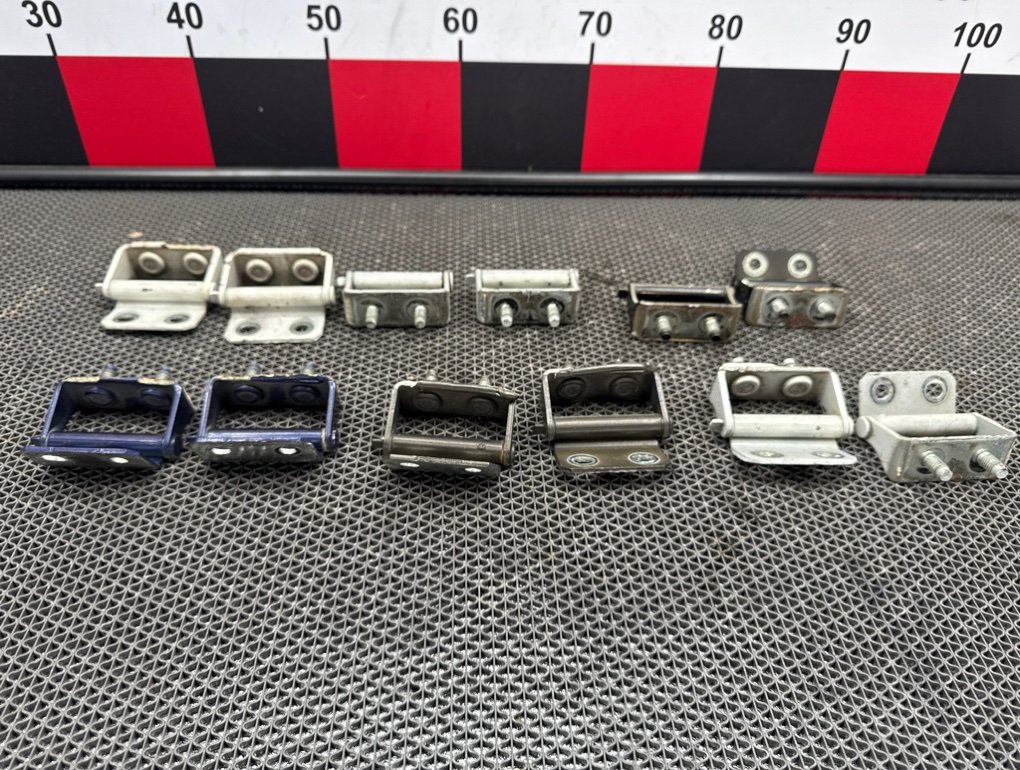 Петля двери багажника Nissan Qashqai (б/у) Nissan Qashqai