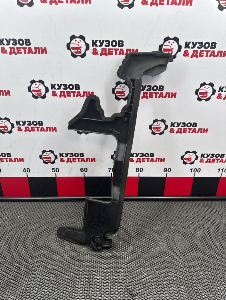 Дефлектор радиатора Nissan Qashqai (б/у) Nissan Qashqai