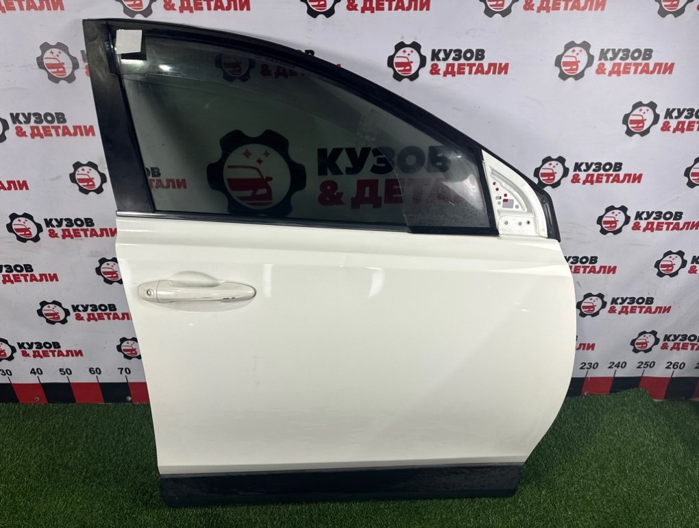 Дверь боковая Toyota RAV 4 XA40 2012 перед. прав. (б/у) Toyota RAV 4 XA40