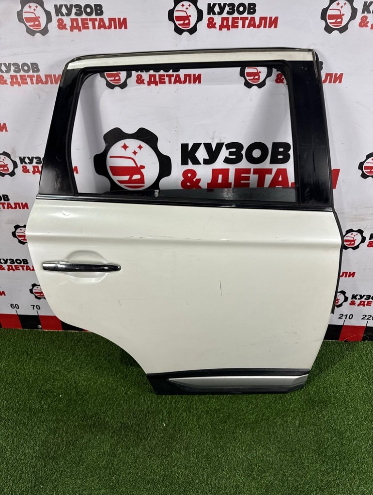 Дверь боковая Mitsubishi Outlander 3 2015 задн. прав. (б/у) Mitsubishi Outlander 3