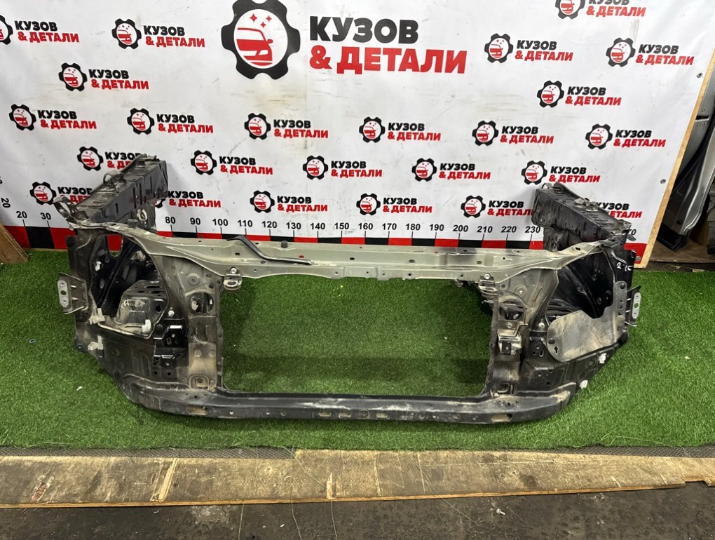 Рамка радиатора Toyota Land Cruiser Prado J150 2009 перед. (б/у) Toyota Land Cruiser Prado J150