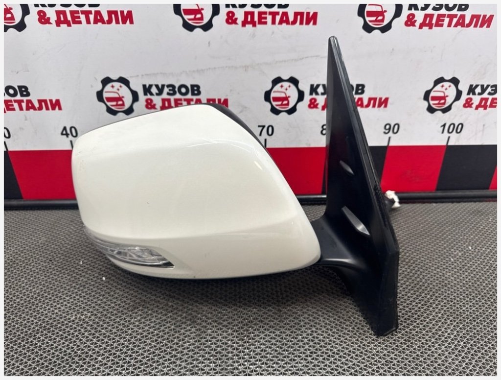 Зеркало заднего вида боковое Toyota Land Cruiser J200 2015 прав. (б/у) Toyota Land Cruiser J200