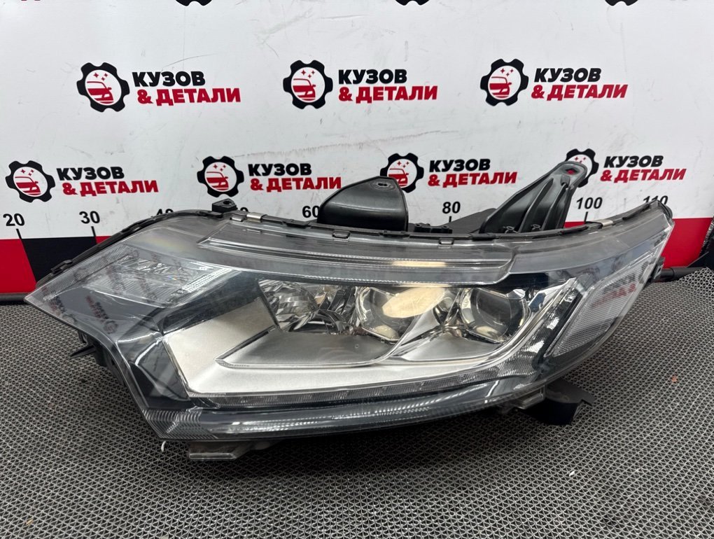 Фара светодиодная Mitsubishi Outlander 3 2015 перед. лев. (б/у) Mitsubishi Outlander 3