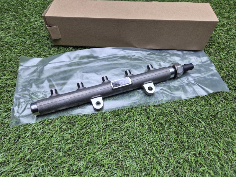 Топливная рейка Ford Transit 2011+ 1717578 2.2