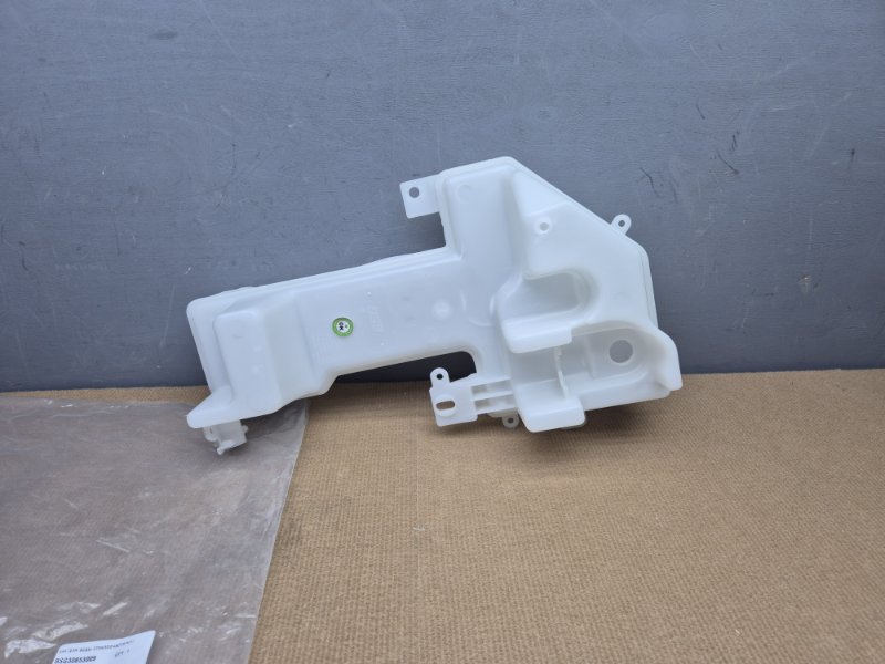 Бачок стеклоомывателя Ford Transit 2014+ GNG81801008