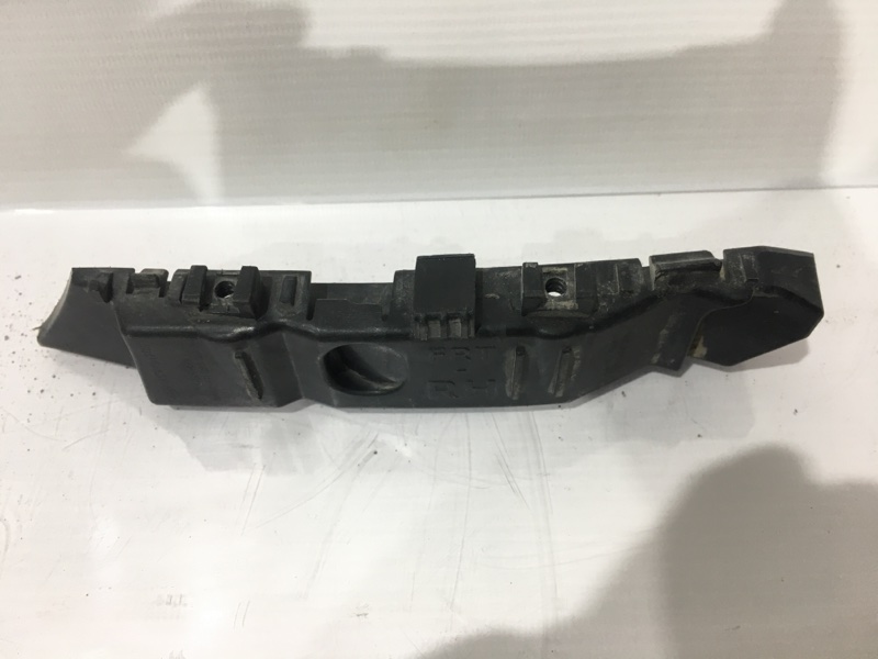 крепление бампера рио 3. рио 3 кронштейн крепления переднего бампера правый. кронштейн переднего бампера kia rio. кронштейн бампера kia rio 2014. киа рио 2 кронштейн крепления бампера.