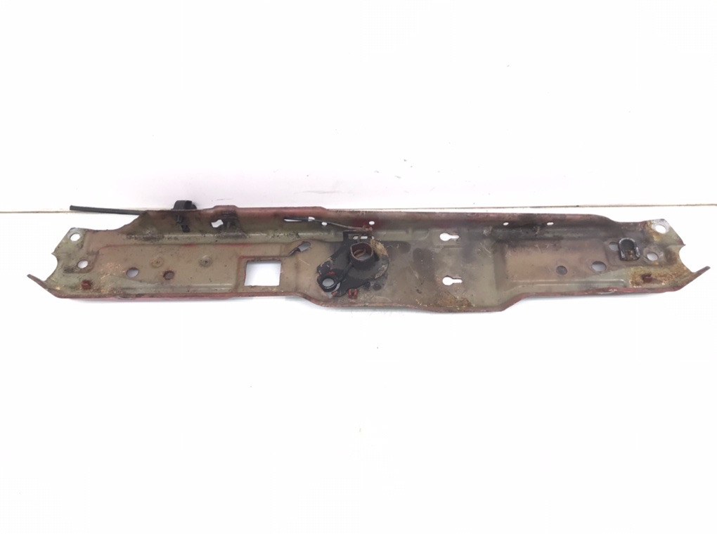 Планка под капот Caliber 2007 2.0 CRD