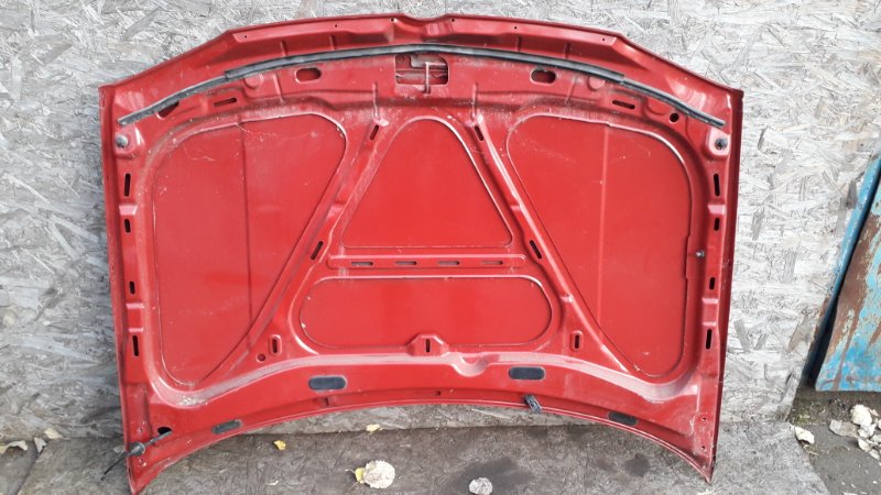 Капот golf 4