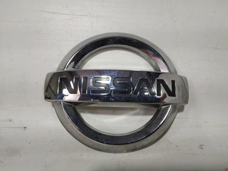 Эмблема передняя Nissan Cube Cubic BGZ11 628903U000 контрактная