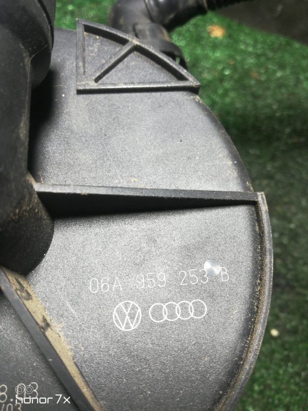 Насос продувки катализатора Volkswagen GOLF azj