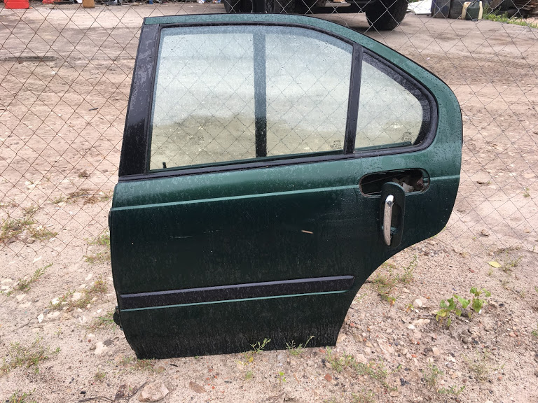 Дверь Rover 45 1 1.6 16K4F 1997 задн. лев. (б/у)