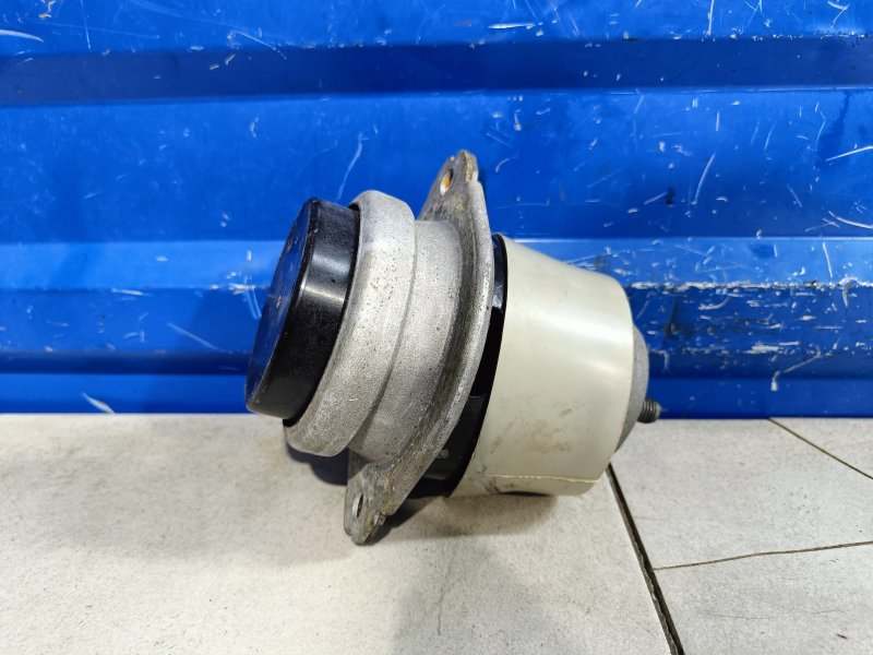 Подушка двигателя Volkswagen Touareg 1 4.2 AXQ 2004 (б/у)