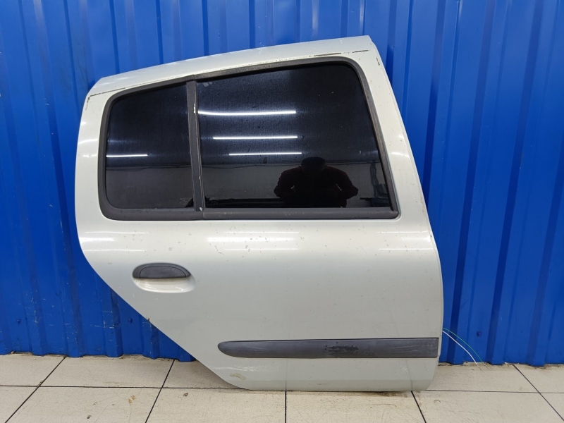 Дверь Renault Symbol 1 1.4 K7JA700 2002 задн. прав. (б/у)