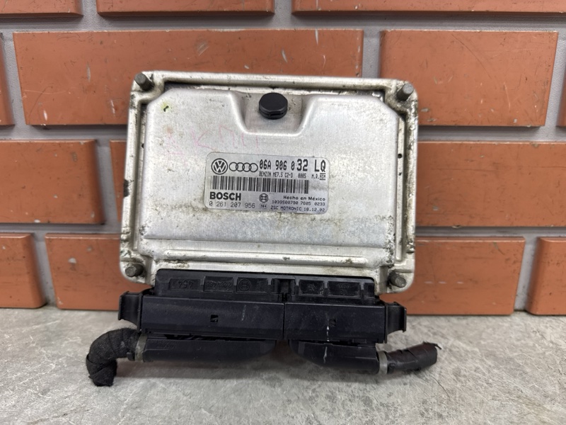Блок управления ДВС Volkswagen Jetta 4 1.8 AWP 2003 (б/у)