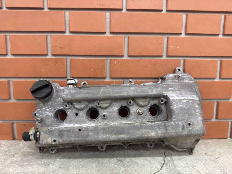 Клапанная крышка Toyota Corolla E150 1.4 4ZZFE 2008 (б/у)