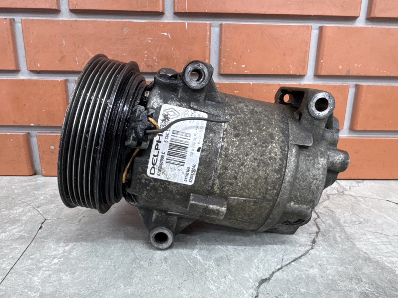 Компрессор кондиционера Renault Megane 2 1.6 K4MC813 2006 (б/у)