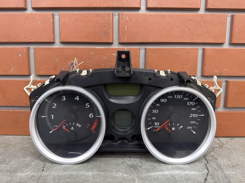 Щиток приборов Renault Megane 2 1.6 K4MC813 2006 (б/у)