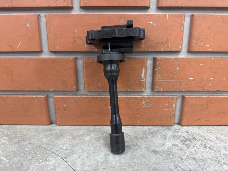 Катушка зажигания Mitsubishi Space Runner N63W 2.0 4G63 1999 (б/у)