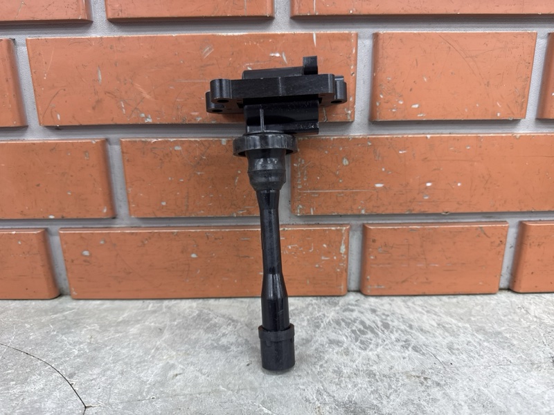 Катушка зажигания Mitsubishi Space Runner N63W 2.0 4G63 1999 (б/у)