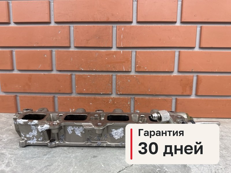 Топливная рампа Audi A1 8X 1.4 CAXA 2012 (б/у)