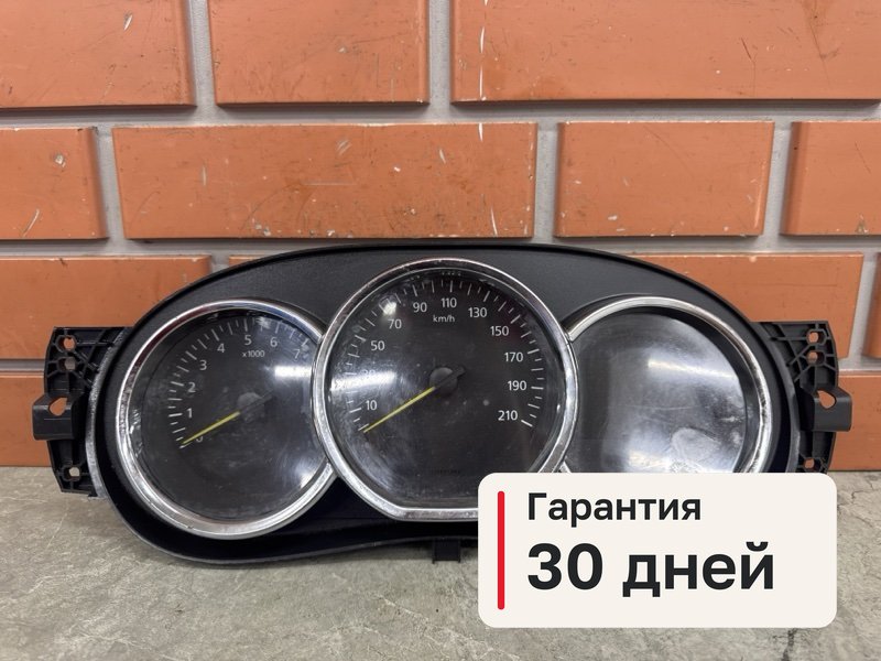 Щиток приборов Renault Duster 1 1.6 H4M430 2015 (б/у)