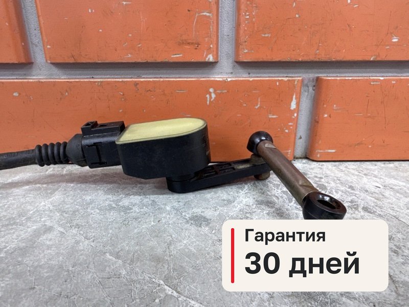 Датчик положения кузова Volkswagen Passat B6 2.0 BVY 2006 задн. (б/у)