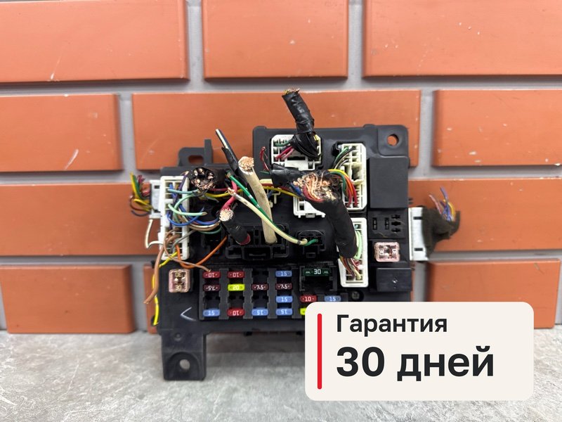 Блок предохранителей в салон Mitsubishi Lancer 10 1.8 4B10 2008 (б/у)