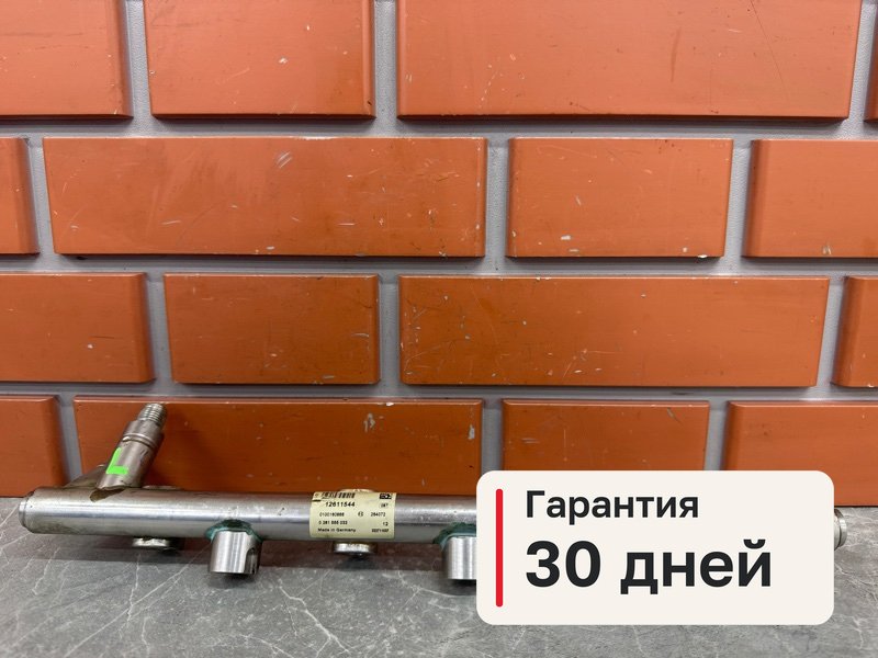 Топливная рампа Cadillac CTS 2 3.6 LLT 2008 лев. (б/у)