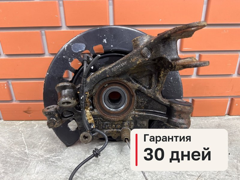 Кулак Audi Q7 1 4.2 BAR 2007 задн. прав. (б/у)