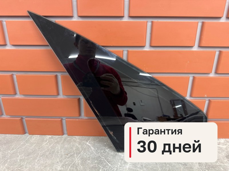 Стекло Ford Focus 2 1.6 SIDA 2008 задн. лев. (б/у)