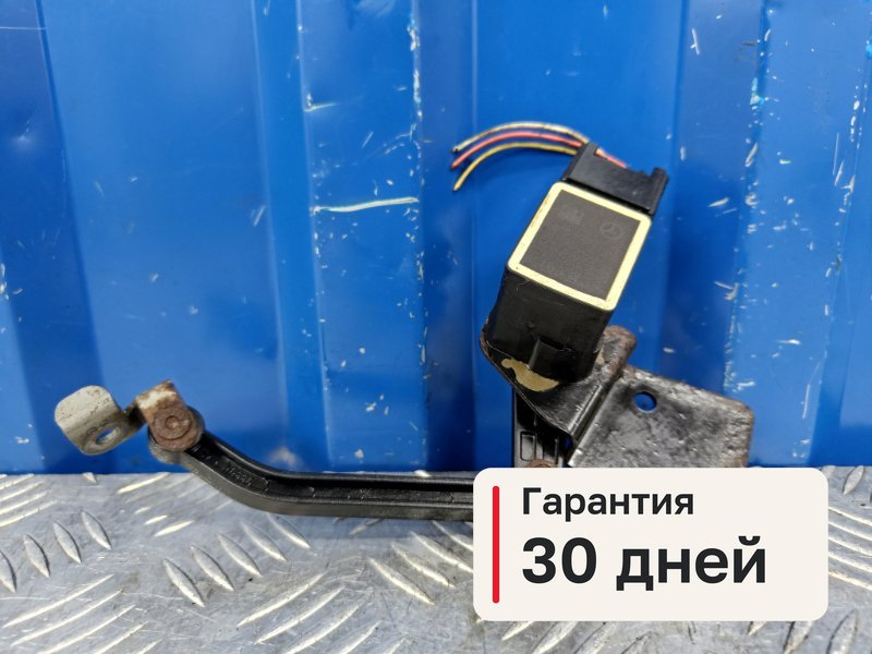 Датчик положения кузова Mercedes-Benz M-Class W164 3.5 M272.967 2008 (б/у)