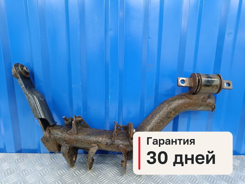 Рычаг Honda CR-V 3 2.0 R20A2 2008 задн. прав. (б/у)