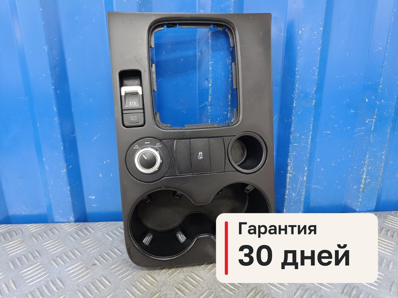 Молдинг / накладка Volkswagen Touareg NF 3.6 CMTA 2010 (б/у)