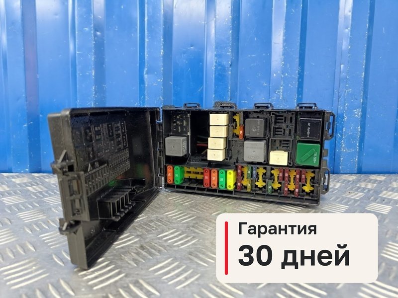 Блок предохранителей Ford Focus 1 2.0 ZETEC 2003 (б/у)