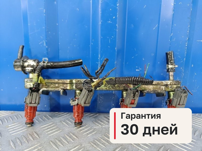Топливная рампа Nissan Primera P11 1.8 QG18DE 2000 (б/у)