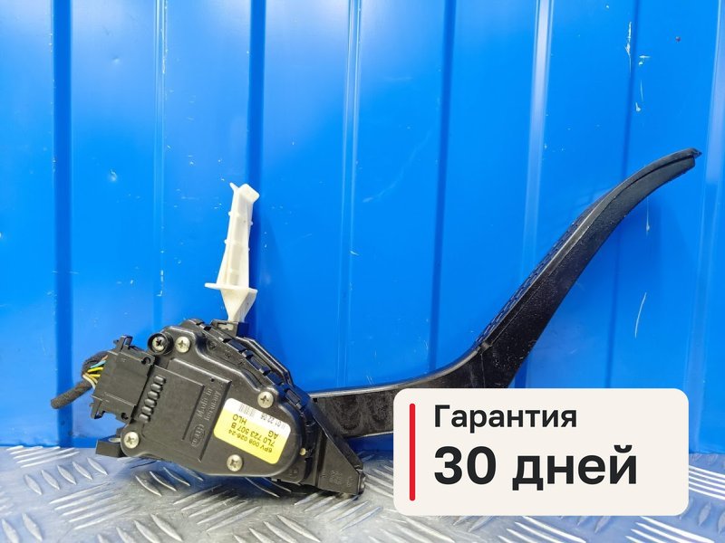 Педаль газа Audi Q7 4L 4.2 BAR 2006 (б/у)