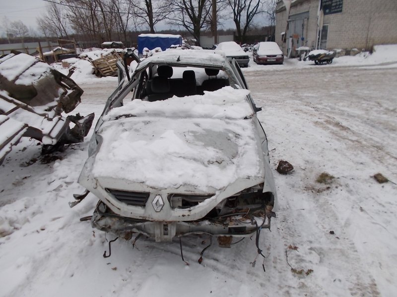 Разборка автомобилей рено. Camry Разбитая. Разбитая Камри 70 зимой. Авария 3 декабря Исилькуль.